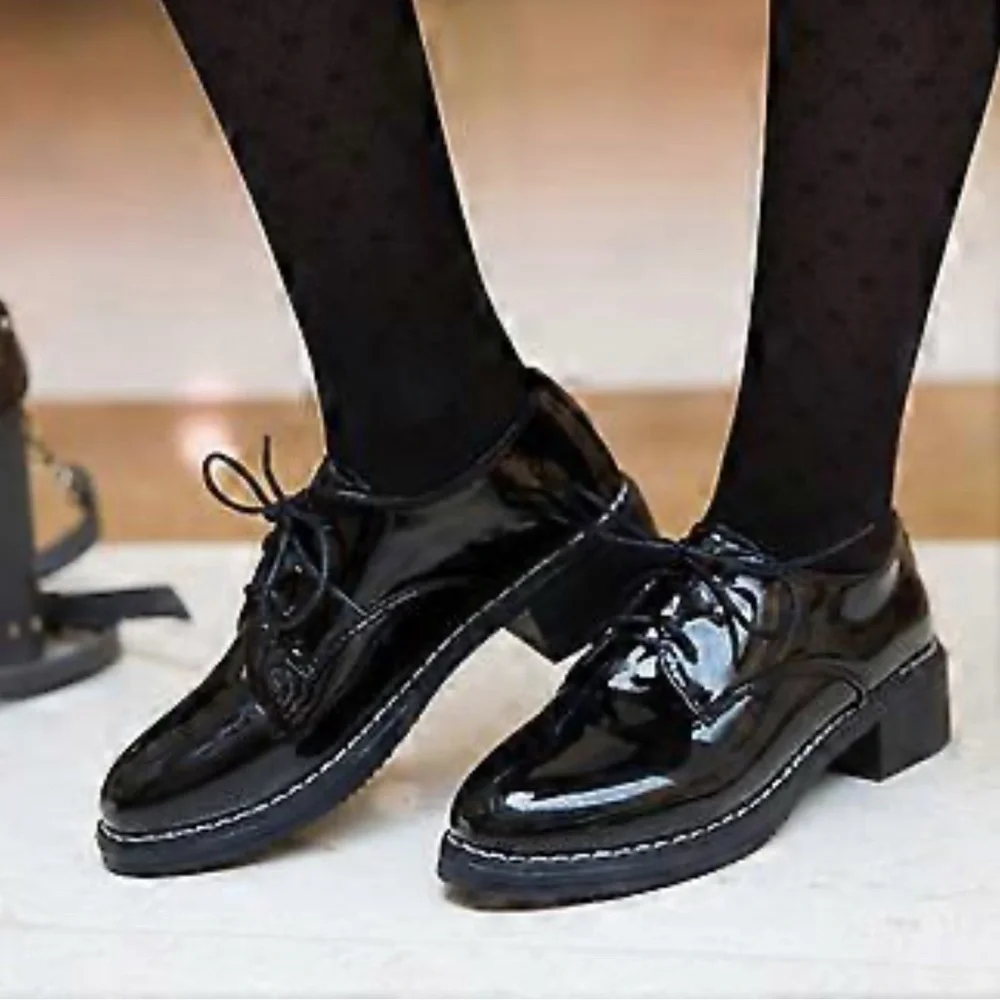 Journee Collection Women Zina Oxford Lace-Up Lug Sole Loafer Shoes Size 6 WD NIB - Picture 8 of 14